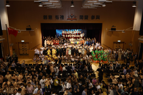 （25周年匯演）表演生、家長、主禮嘉賓大合照