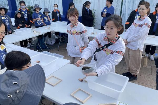 觀察大熊貓糞便