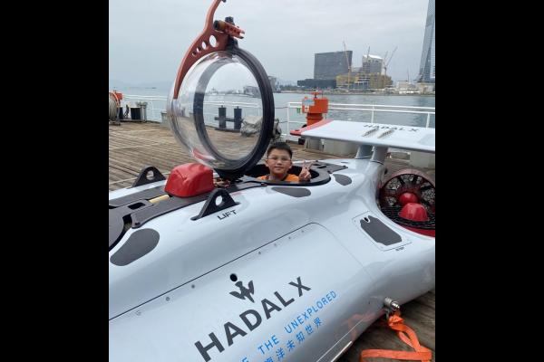 體驗進入潛水器艙01