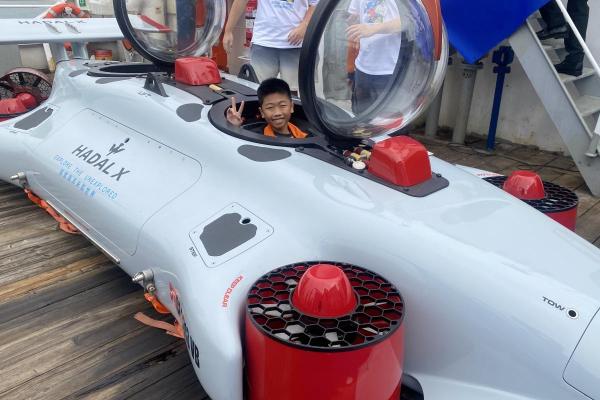 體驗進入潛水器艙03