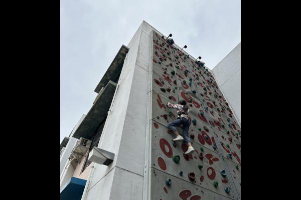 挑戰自我 — 攀石