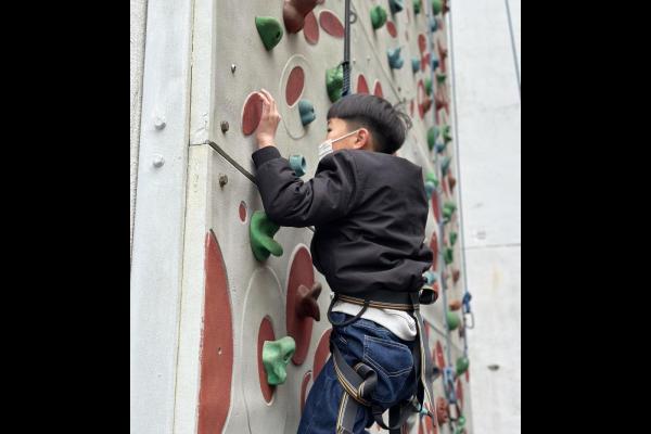 突破自己 — 攀石