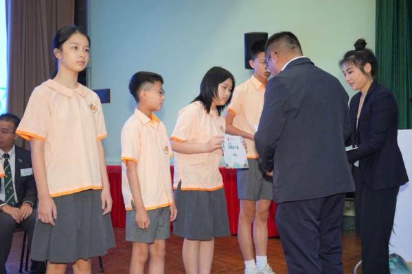 獲獎同學在頒獎典禮就座